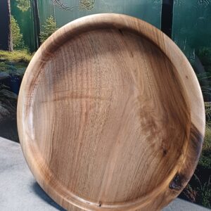 Ręcznie toczona patera z drewna orzecha włoskiego – 32 cm | handmade
