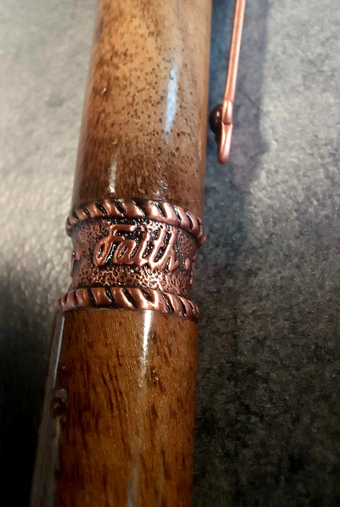Ręcznie wykonany długopis z drewna – Faith Hope Love | antique copper | handmade - obrazek 5